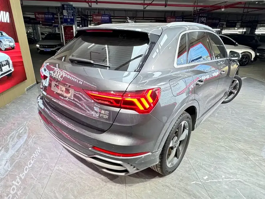 Audi Q3 2022 35 TFSI Fashionable and Dynamic 2022 — миниатюра 2