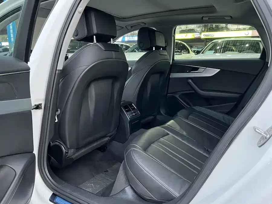 Audi a4 l 2022 40 TFSI Fashion Dynamic Edition 2022 — миниатюра 3