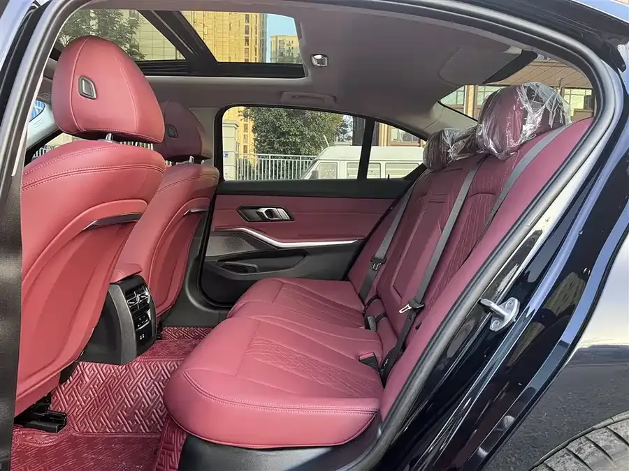 BMW 3 series BMW 3 Series 2023 320Li M Sport Package 2023 — миниатюра 2