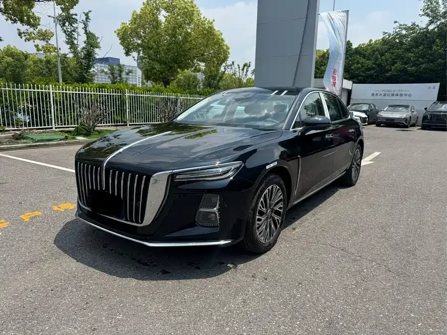 Hongqi H5 Hongqi H5 2025 2.0T Automatic Flagship Edition 2026 — фото 1, купить с доставкой в Москву