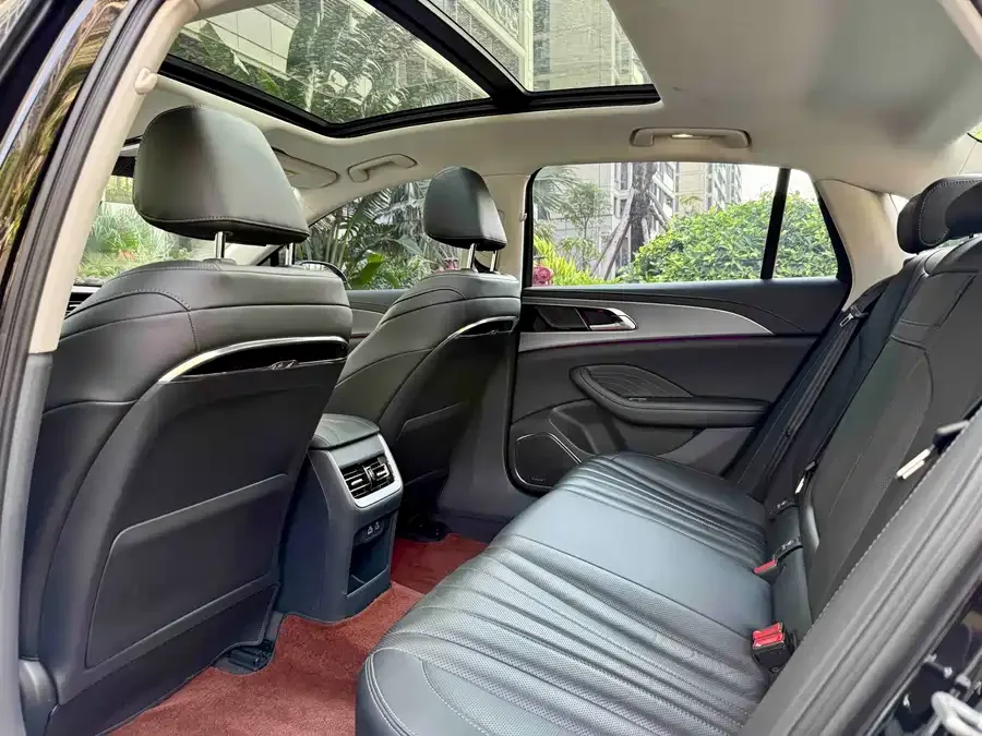 Hongqi H5 Hongqi H5 2023 2.0T Automatic Intelligent Connection Flagship Edition 2022 — миниатюра 2
