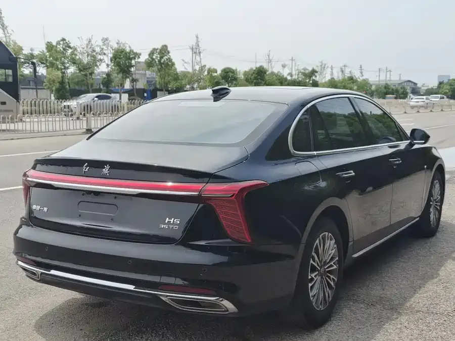 Hongqi H5 Hongqi H5 2023 1.5T DCT Zhilian Qiyue Edition 2023 — миниатюра 3