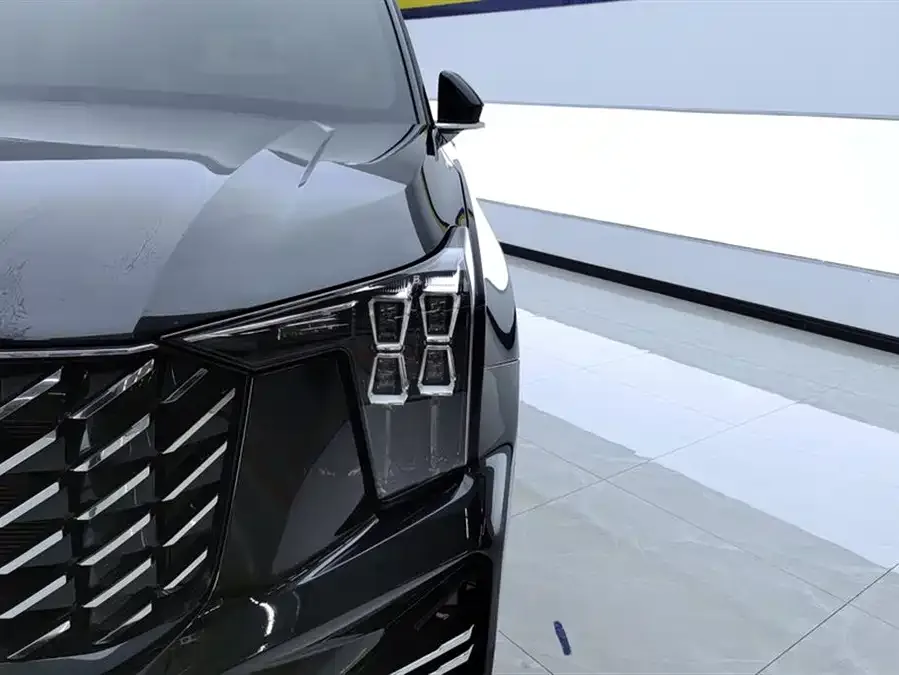 GAC Trumpchi GS8 Trumpchi GS8 2024 Navigator Series 2.0TGDI 2WD Luxury Intelligent Connected Edition 7-Seater 2024 — миниатюра 2