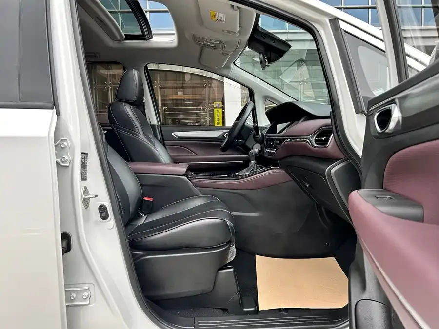 GAC Trumpchi M6 Trumpchi M6 2023 PRO 270T DCT Luxury Edition 2023 — миниатюра 3