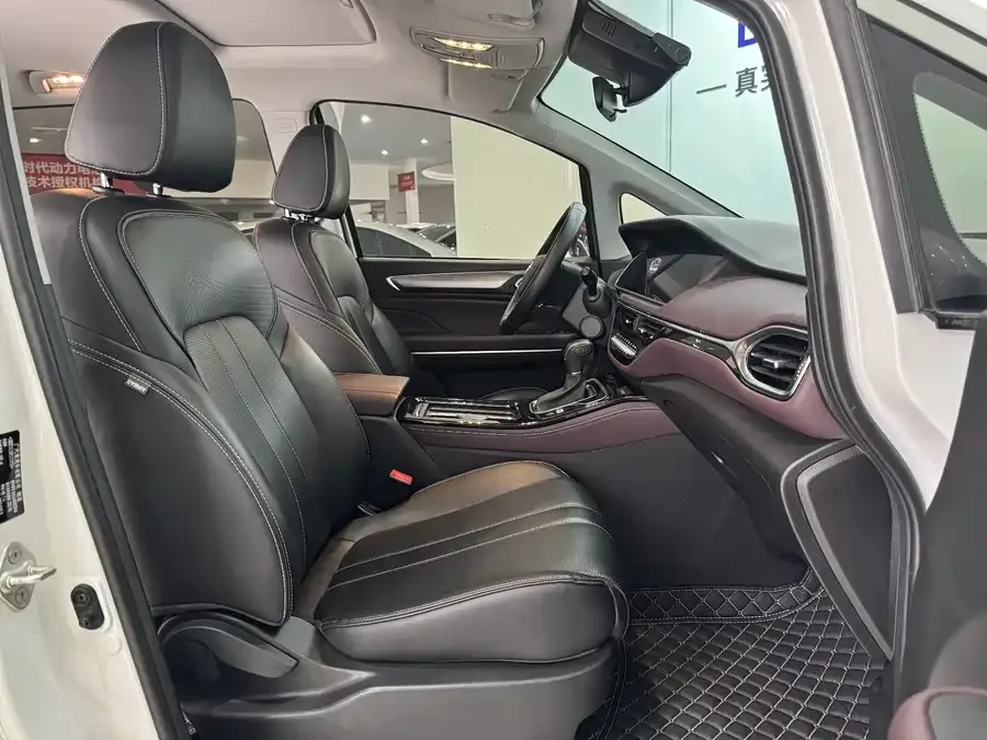 GAC Trumpchi M6 Trumpchi M6 2023 PRO 270T DCT Luxury Edition 2023 — миниатюра 2