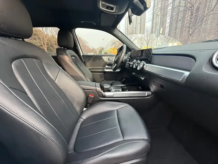 Mercedes-Benz GLB-Class Mercedes-Benz GLB 2023 GLB 200 Dynamic 2023 — миниатюра 4