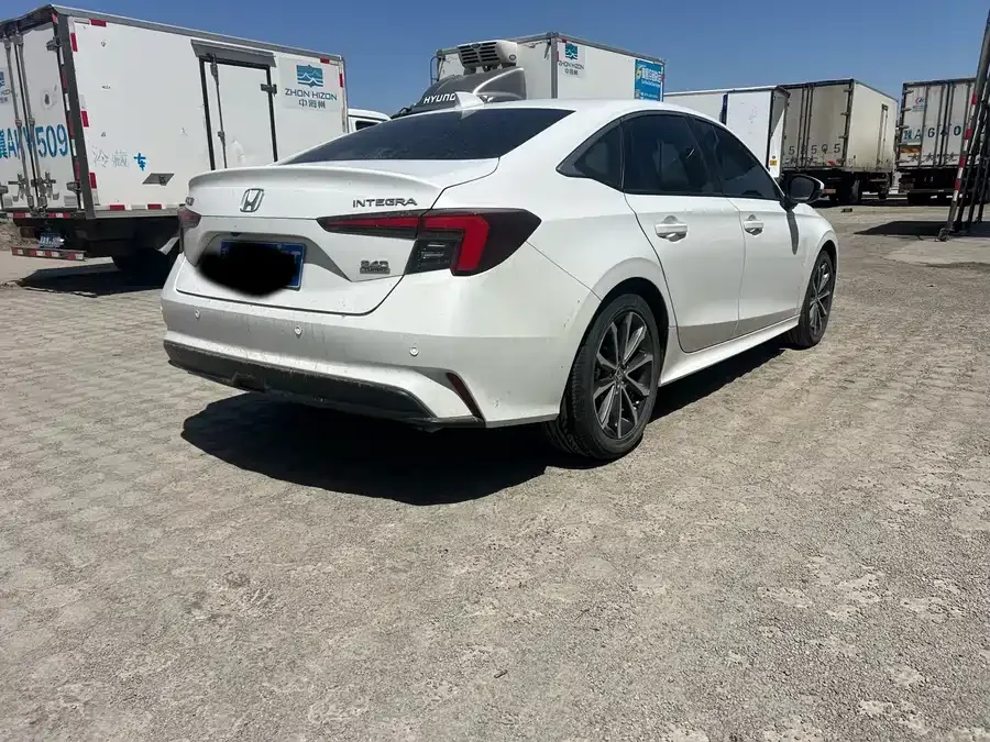 Honda Integra Stylish 2023 240TURBO CVT Deluxe Edition 2024 — миниатюра 2