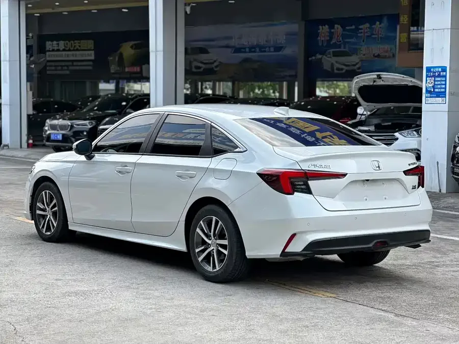 Honda Integra Stylish 2023 240TURBO CVT Leading Edition 2023 — миниатюра 3