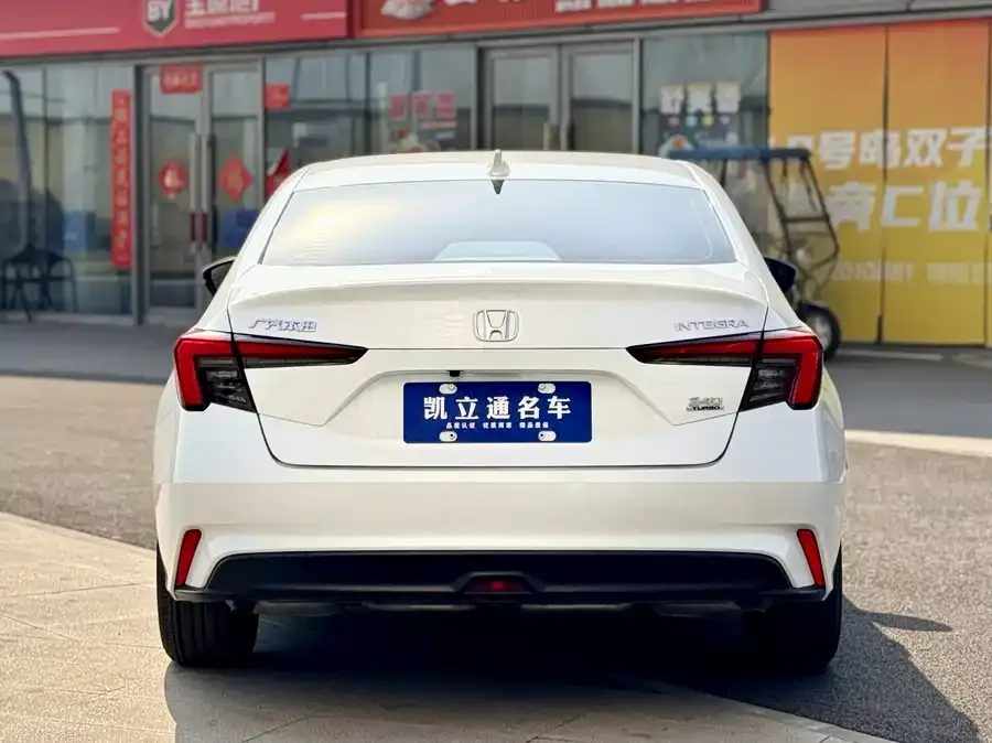 Honda Integra Stylish 2023 240TURBO CVT Deluxe Edition 2024 — миниатюра 2