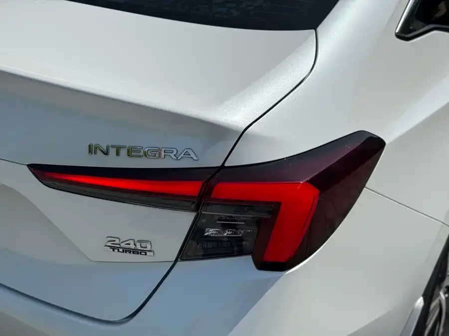 Honda Integra Stylish 2023 240TURBO CVT Technology Edition 2023 — миниатюра 3