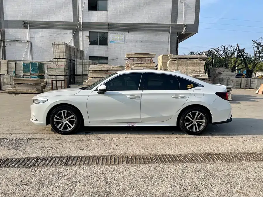 Honda Integra Stylish 2023 240TURBO CVT Deluxe Edition 2024 — миниатюра 2