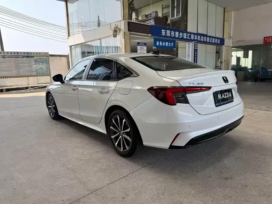 Honda Integra Stylish 2023 240TURBO CVT Deluxe Edition 2023 — миниатюра 2