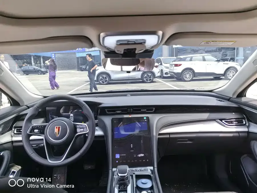 Hongqi H5 Hongqi H5 2025 1.5T DCT Flagship Edition 2025 — миниатюра 2