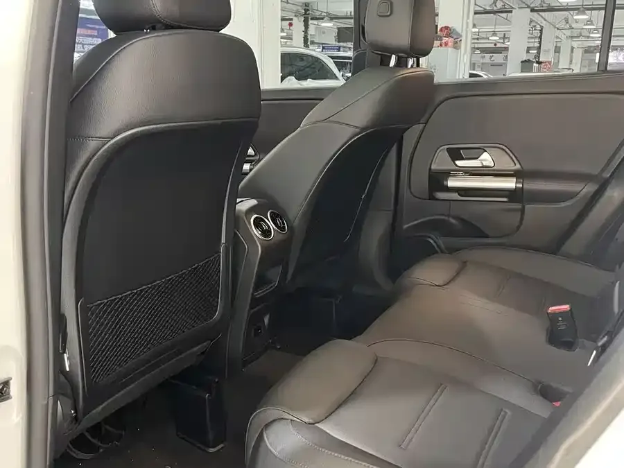 Mercedes-Benz GLA Mercedes-Benz GLA 2022 facelift GLA 180 2022 — миниатюра 2