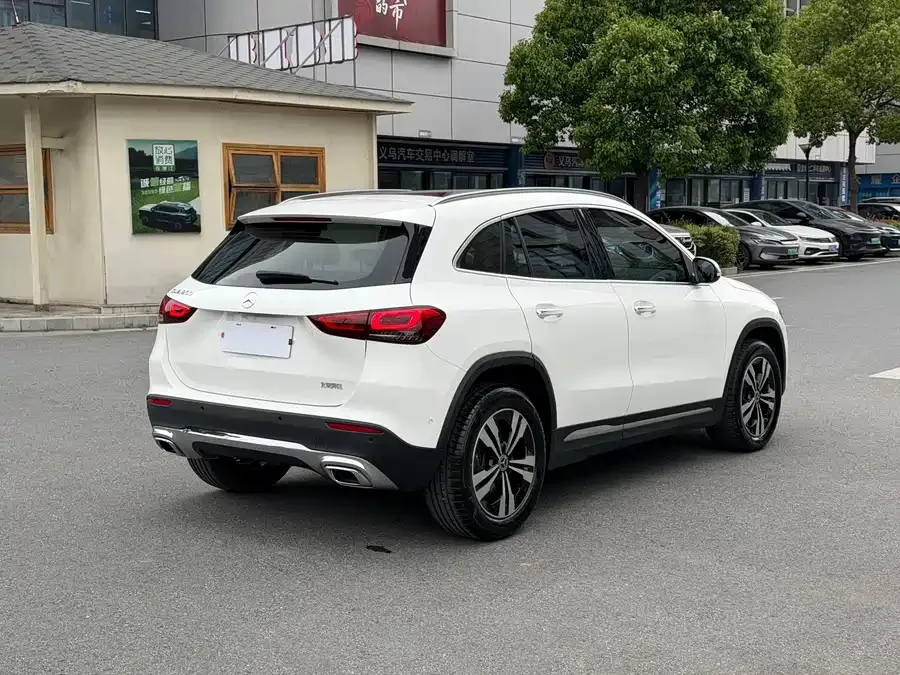 Mercedes-Benz GLA Mercedes-Benz GLA 2022 GLA 200 2022 — миниатюра 2