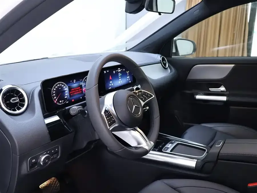 Mercedes-Benz GLA Mercedes-Benz GLA 2024 GLA 200 2024 — миниатюра 5