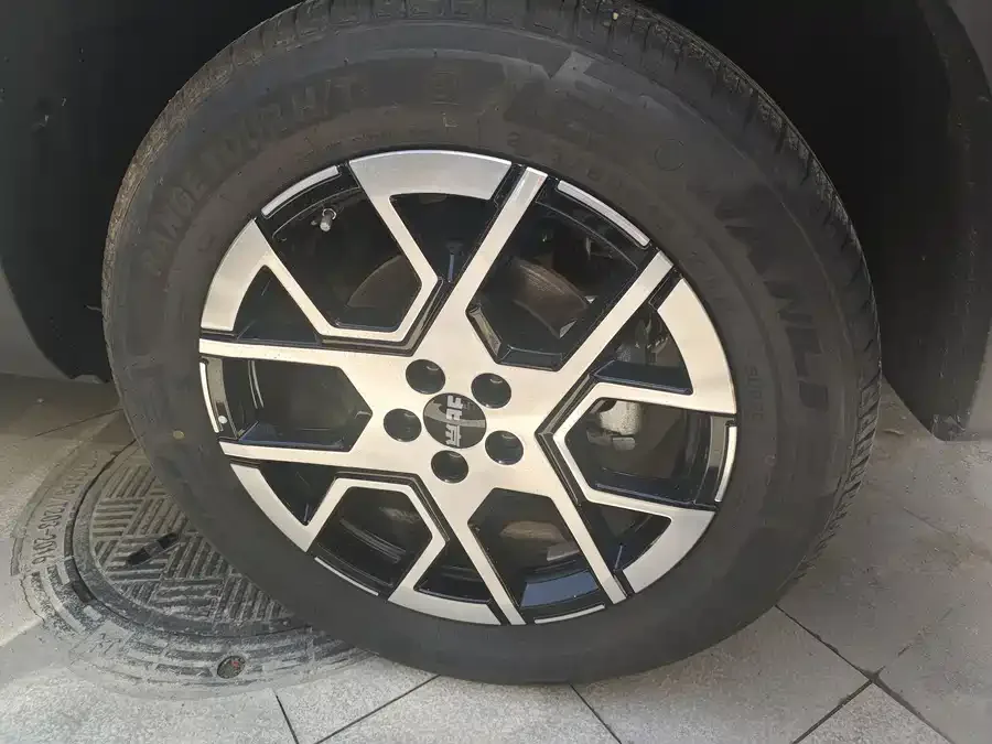BAIC BJ30 Beijing BJ30 2026 Traveler 1.5T DCT 2WD 7-Seater 2025 — миниатюра 4