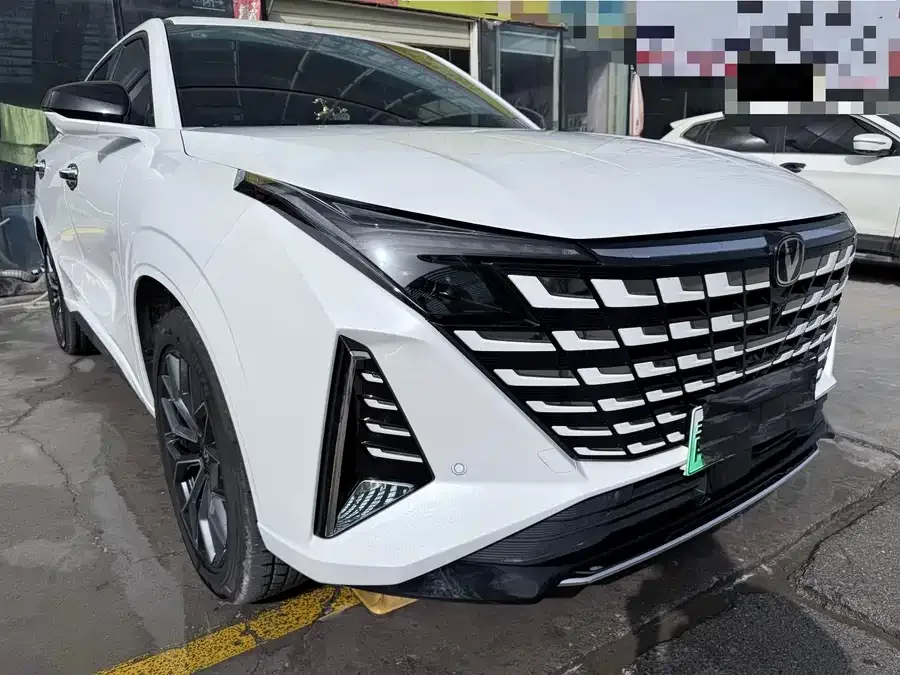 Changan UNI-Z PHEV Changan UNI-Z New Energy 2025 Smart Blue Whale 125km Super Performance Model 2025 — миниатюра 3