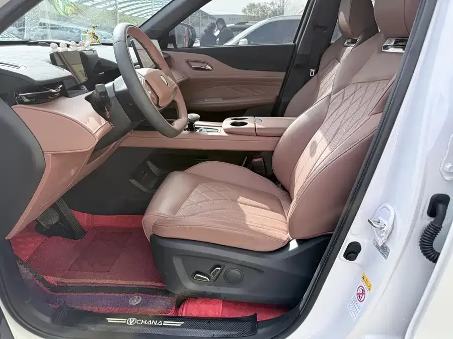 Changan UNI-Z PHEV Changan UNI-Z New Energy 2025 Smart Blue Whale 125km Super Performance Model 2025 — миниатюра 4
