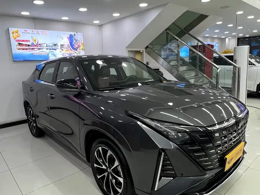 Changan UNI-Z PHEV Changan UNI-Z New Energy 2025 Smart New Blue Whale 125km Battleship+ 2025 — миниатюра 3