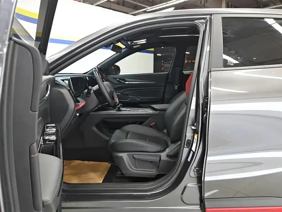 Changan X5 PLUS Changan X5 PLUS 2025 1.5T DCT Pioneer Edition 2025 — миниатюра 3
