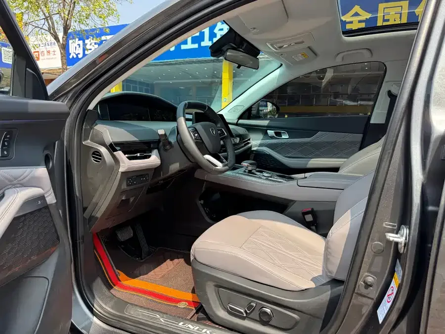 Changan UNI-K Changan UNI-K 2023 2.0T 2WD Yueling Edition 2023 — миниатюра 2