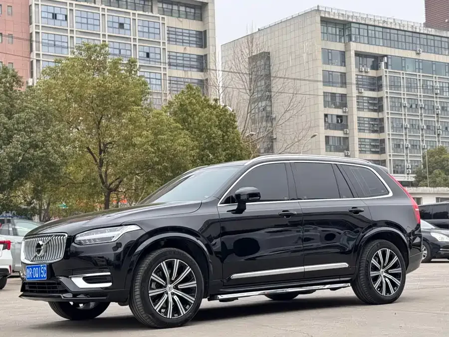 Volvo XC90 2024 B5 Smart Luxury Edition 5 Seaters 2024 — фото 1, купить с доставкой в Москву