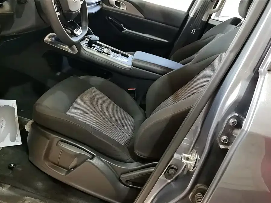 Changan F70 Blue Whale Changan F70 Blue Whale 2023 2.0T gasoline automatic two-wheel drive wealth creation long axis 2026 — миниатюра 3