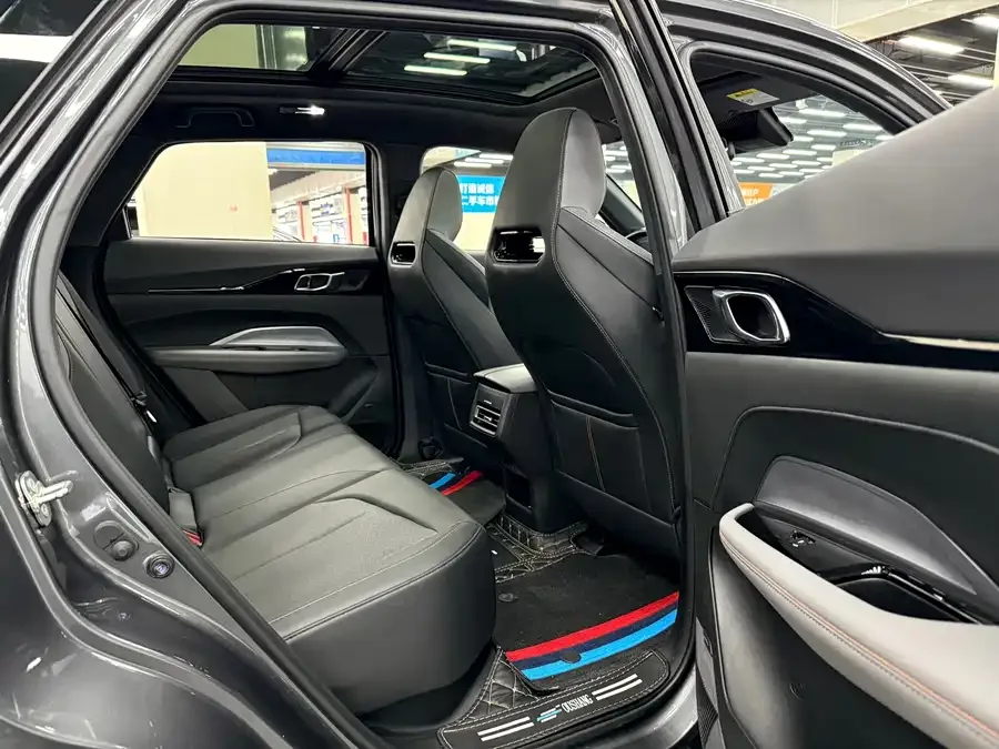 Oshan Z6 New Energy Changan Oushang Z6 New Energy 2023 iDD 150KM Flagship PLUS Smart Parking Edition 2023 — миниатюра 3
