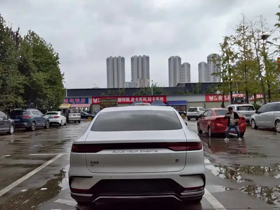 BYD Second-hand Han 2022 EV Genesis Edition 715KM Front-wheel Drive Flagship 2022 — миниатюра 5