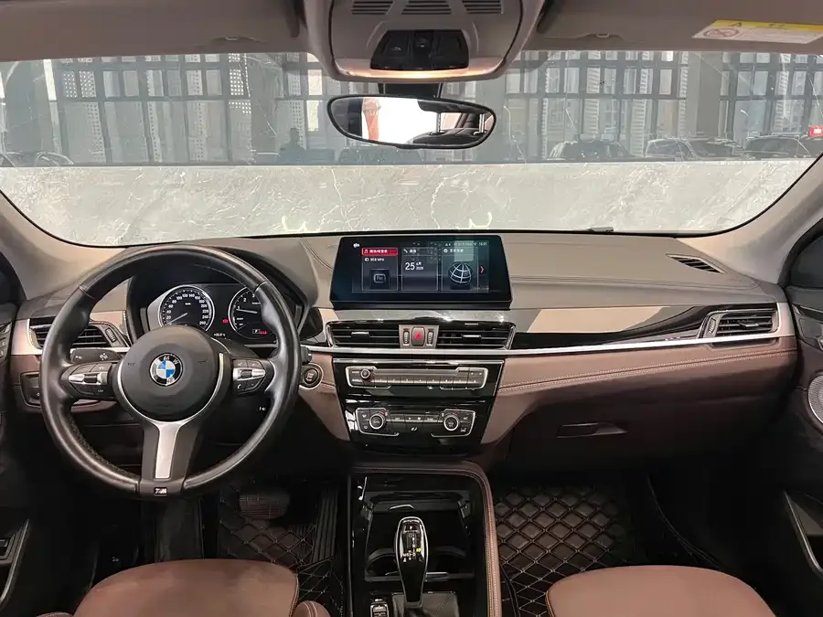BMW X2 2021 facelift sDrive25i M off-road package 2022 — миниатюра 2