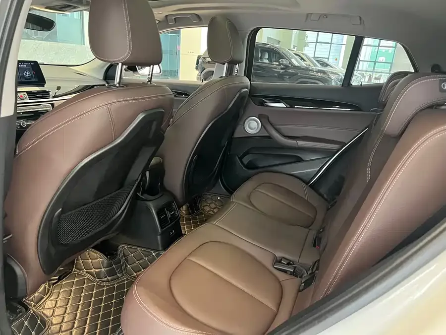 BMW X2 2021 facelift sDrive25i M off-road package 2022 — миниатюра 4
