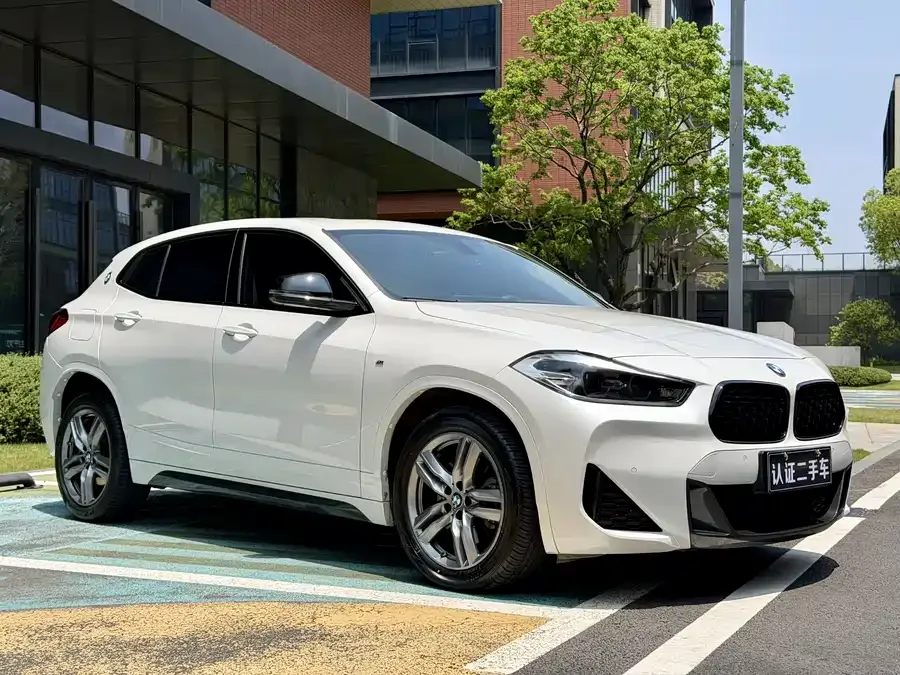 BMW X2 2023 sDrive25i M Sport Night Edition 2023 — миниатюра 3