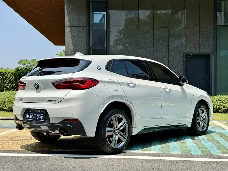 BMW X2 2023 sDrive25i M Sport Night Edition 2023 — миниатюра 5