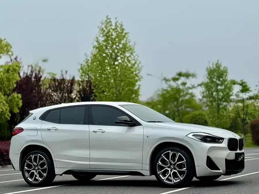 BMW X2 2022 sDrive25i M Sport Package 2022 — миниатюра 3