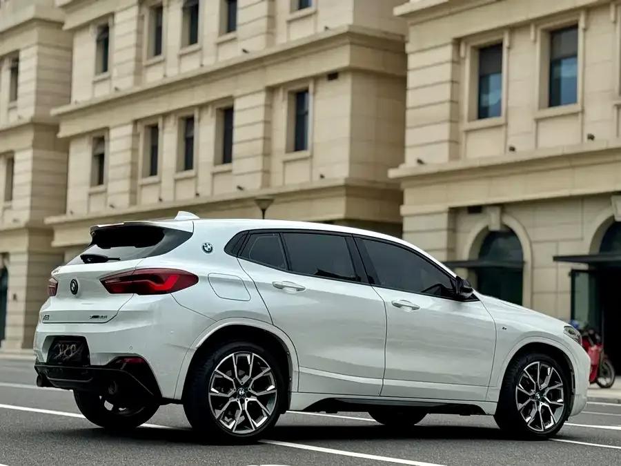 BMW X2 2022 sDrive25i M Sport Package 2022 — миниатюра 4