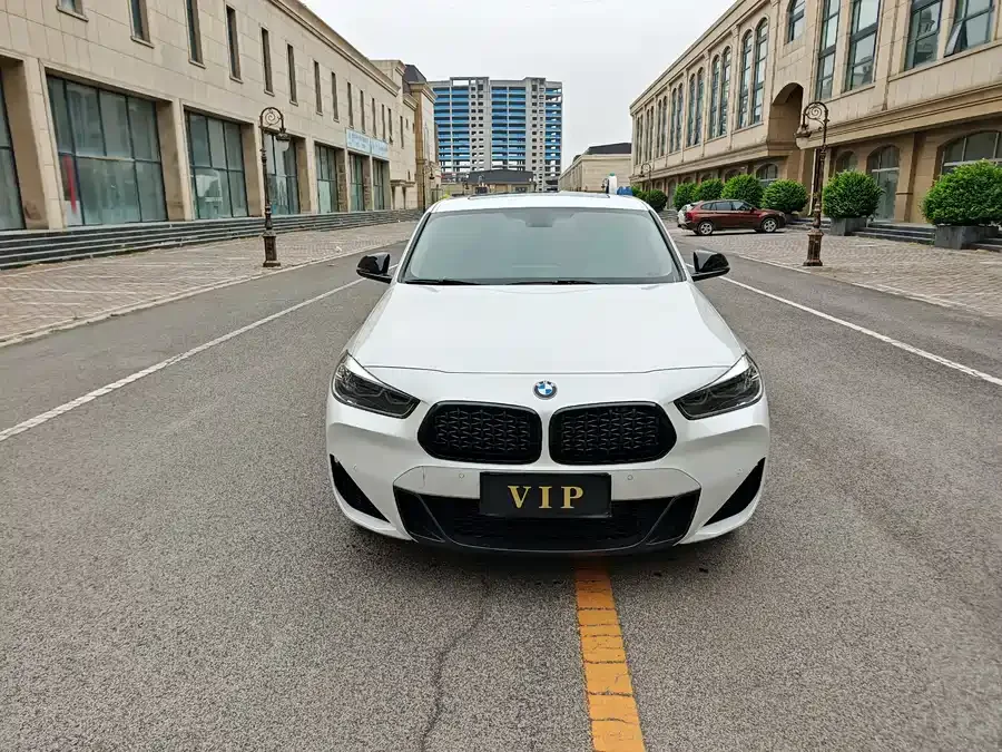 BMW X2 2023 sDrive25i M Sport Night Edition 2023 — миниатюра 3