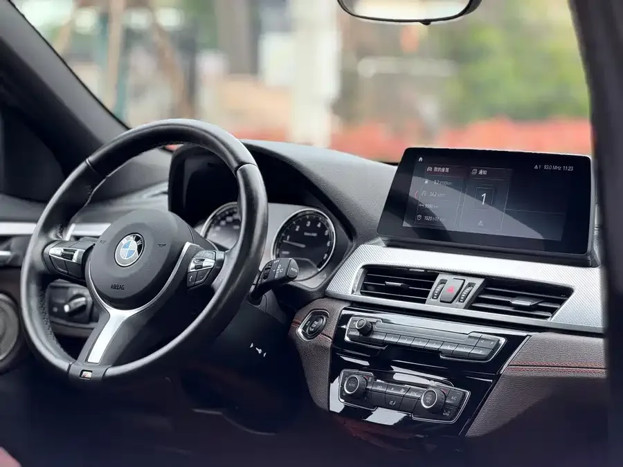 BMW X2 2021 facelift sDrive25i Night Edition 2022 — миниатюра 5