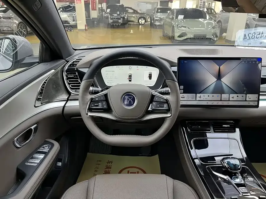 BYD Second-hand Han 2025 DM-i 125KM LiDAR Intelligent Driving Model 2025 — миниатюра 4