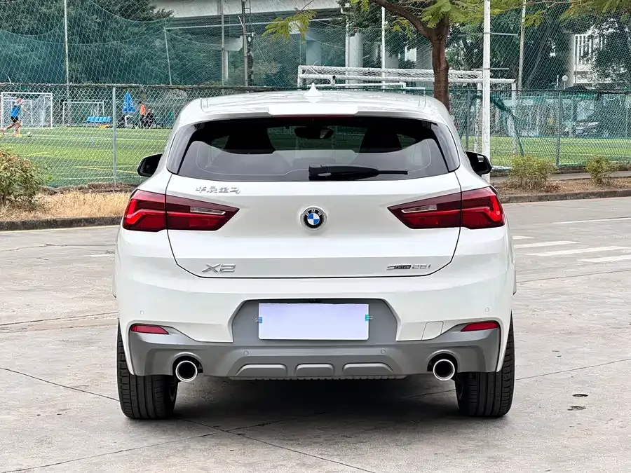 BMW X2 2021 sDrive25i Edge Edition 2022 — миниатюра 2
