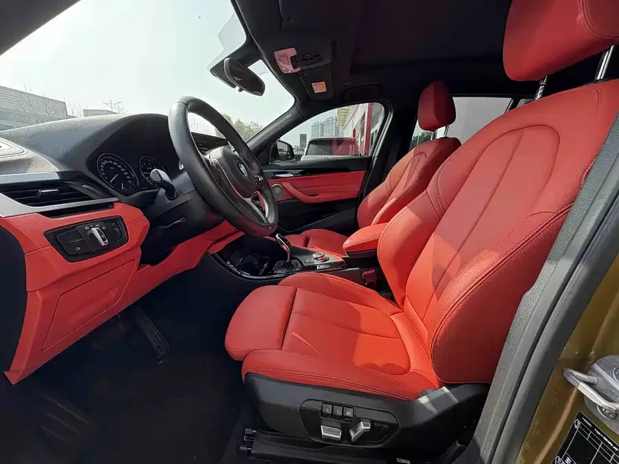 BMW X2 2021 xDrive25i M Sport Package 2022 — миниатюра 4