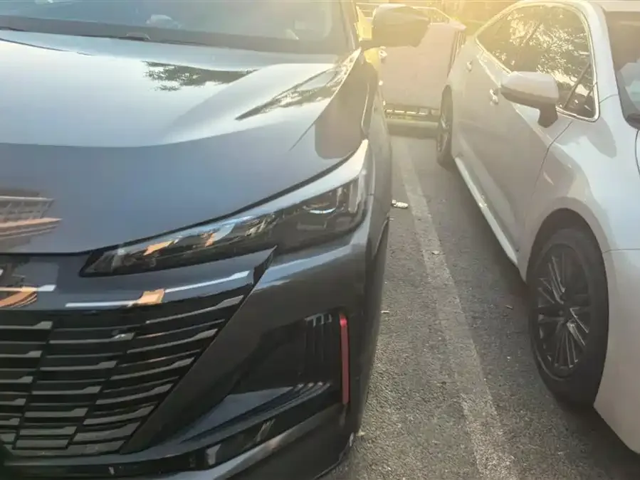 Changan CS55 Plus Changan CS55PLUS 2022 Second Generation 1.5T DCT Premium Edition 2022 — миниатюра 2