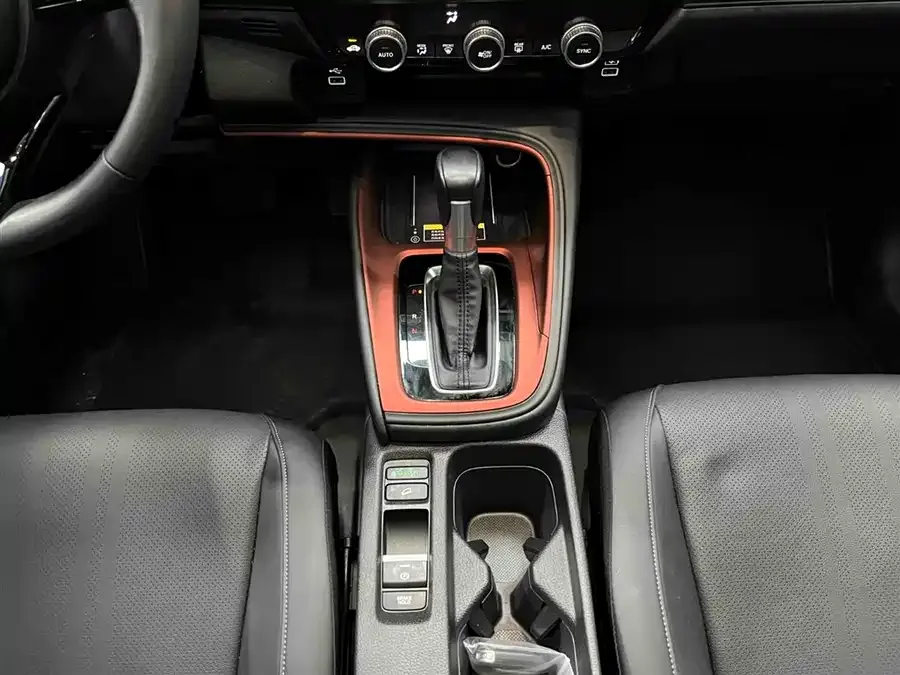 Honda WR-V 2023 1.5L CVT Love Edition 2024 — миниатюра 2