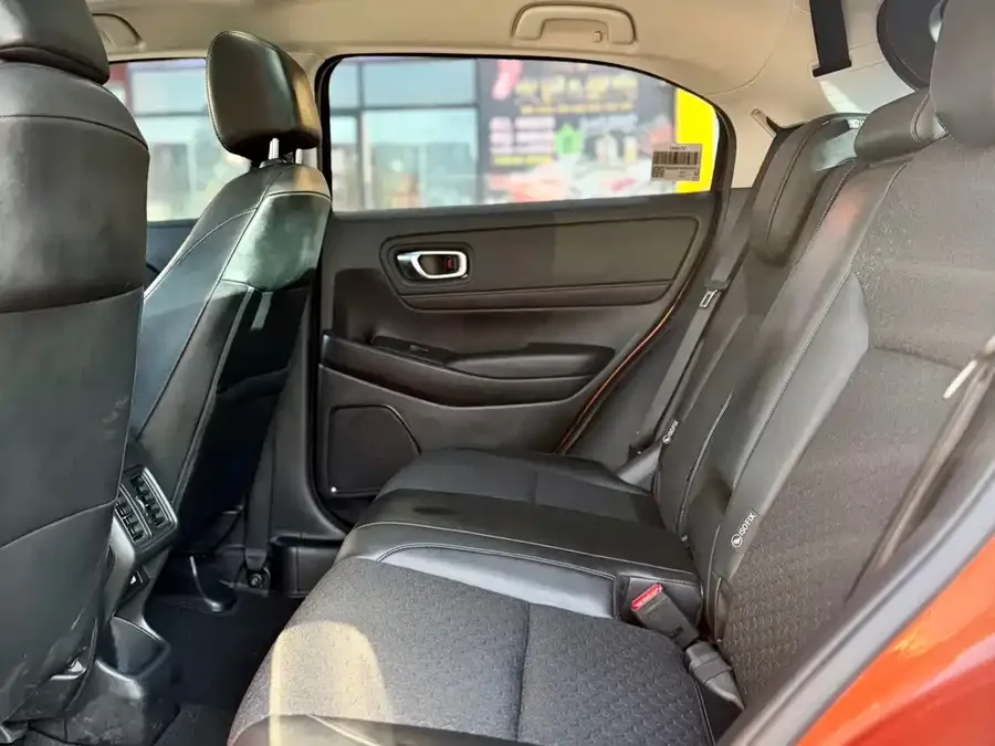 Honda WR-V 2023 1.5L CVT Heat Wave Edition 2023 — миниатюра 5