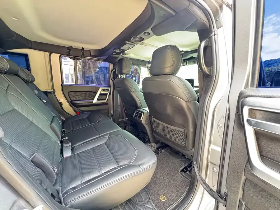 BAIC BJ40 Beijing Off-road BJ40 2023 2.0T Automatic 4WD Touring Tower Champion Edition 2024 — миниатюра 2