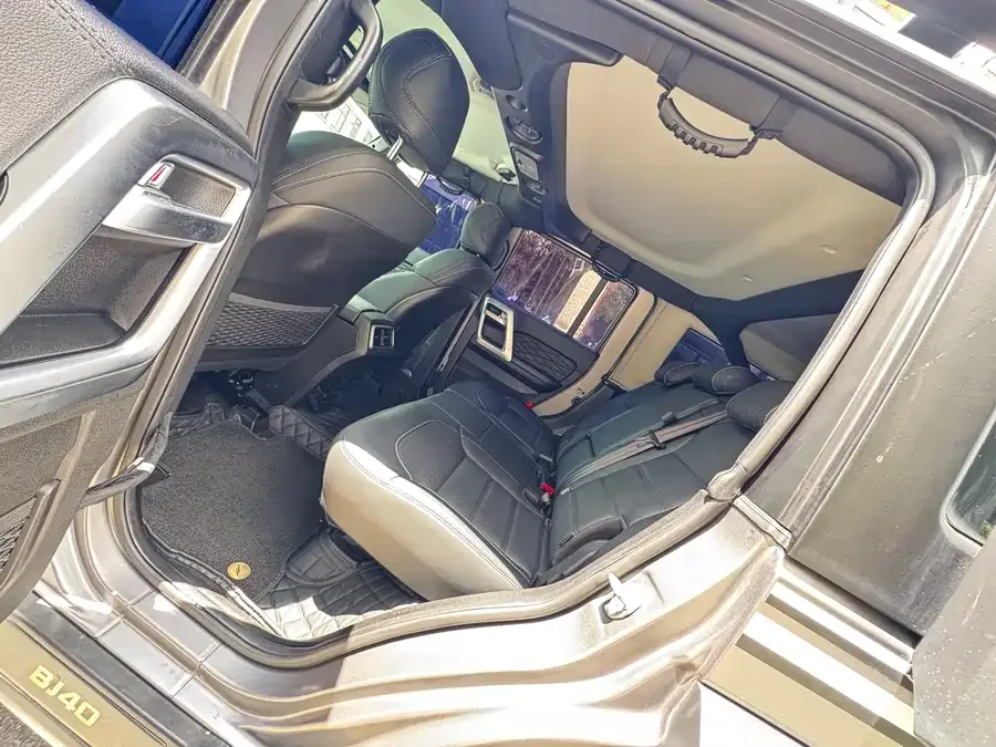 BAIC BJ40 Beijing Off-road BJ40 2023 2.0T Automatic 4WD Touring Tower Champion Edition 2024 — миниатюра 4