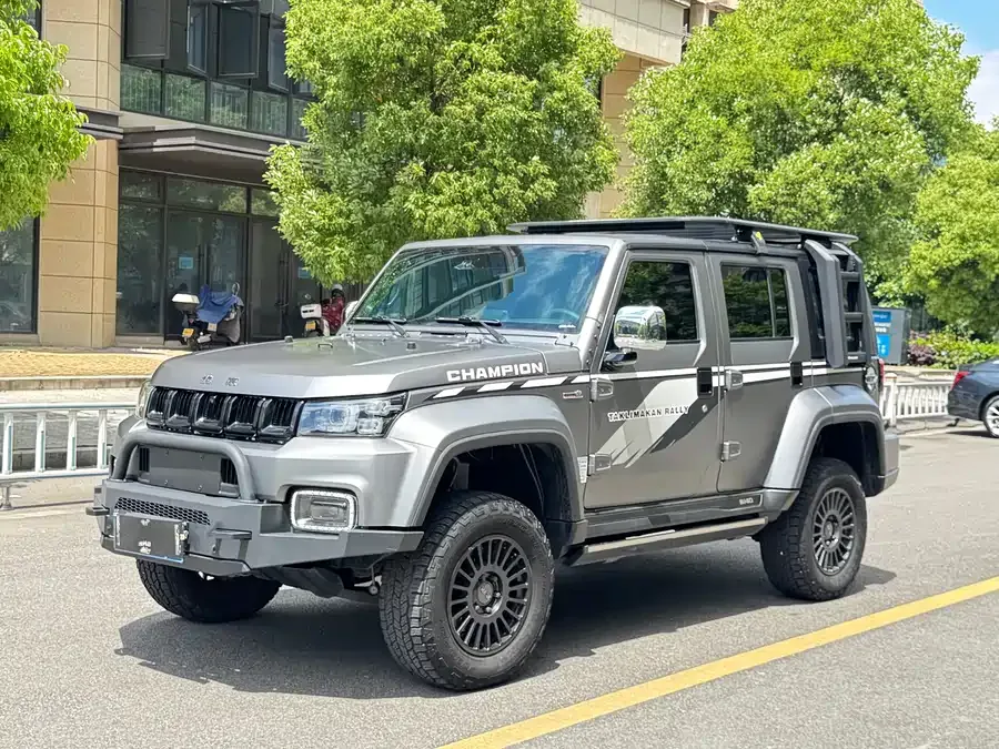 BAIC BJ40 Beijing Off-road BJ40 2023 2.0T Automatic 4WD Touring Tower Champion Edition 2024 — фото 1, купить с доставкой в Москву