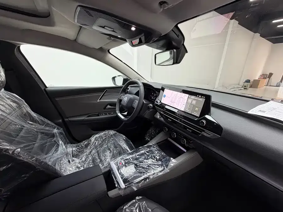 Citroen Versailles C5 X Versailles C5 X 2024 1.6T is extraordinary 2026 — миниатюра 5