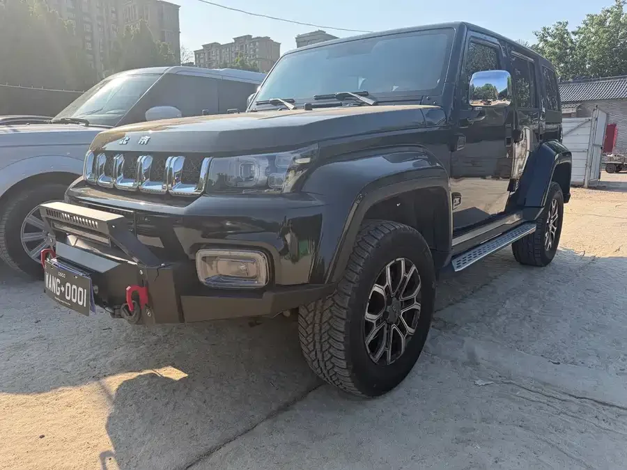 BAIC BJ40 Beijing Off-road BJ40 2023 2.0T Automatic 4WD City Hunter Edition Knight Edition 2024 — миниатюра 3