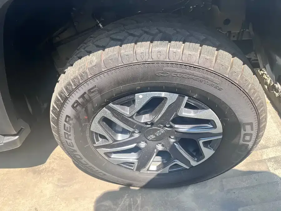 BAIC BJ40 Beijing BJ40 2026 2.0D Diesel Version 2025 — миниатюра 2